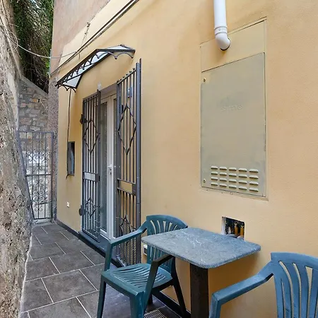 Dipinti, Borgo Dei Pescatori Apartment *