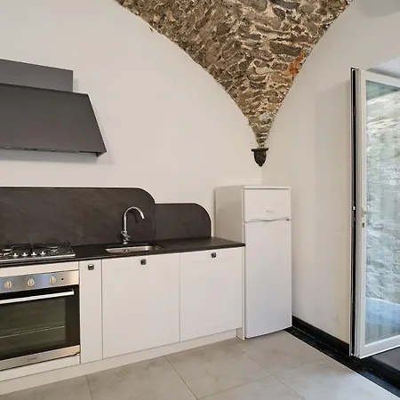 Dipinti, Borgo Dei Pescatori *